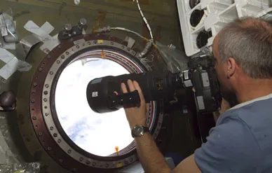 sts118-inside-388-aug07.jpg
