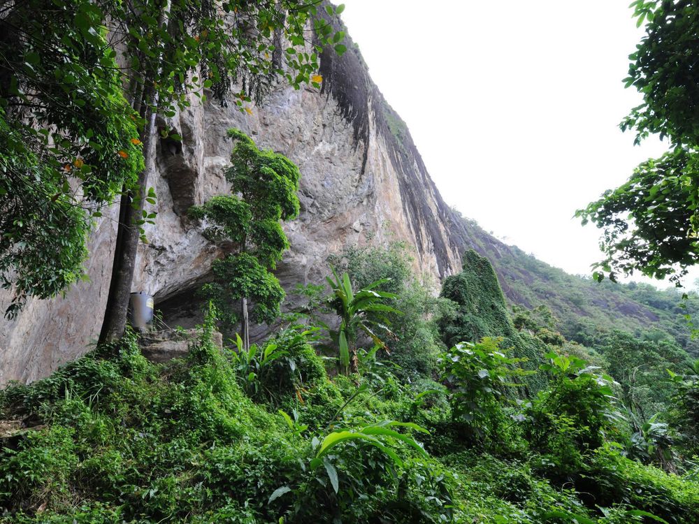 Fa-Hien Lena Cave