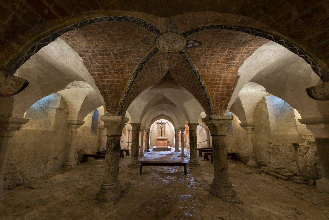 The crypt of Vézelay cathedral