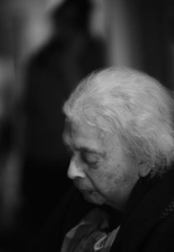 It is late thumbnail