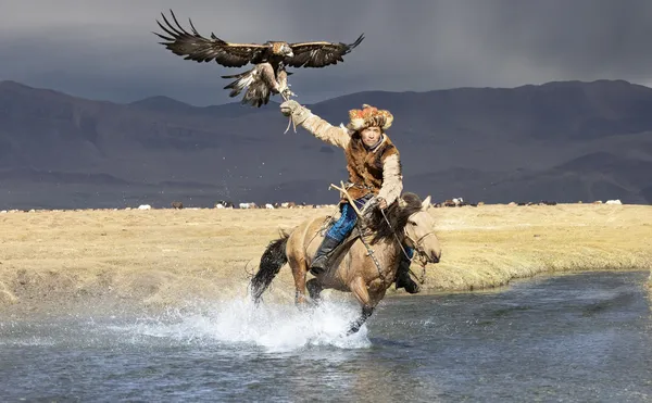Eagle Hunter 4, Mongolia thumbnail