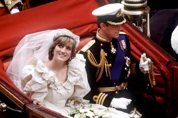 Diana and Charles (mobile)