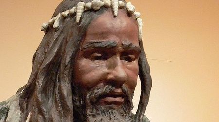 Modern humans may have used art to maintain ties between social groups. Traveling between distant social groups may have led to better spatial reasoning, a new study suggests.