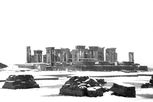 hall of mirrors thumbnail