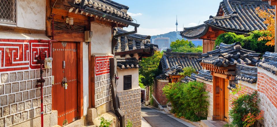  Bukchon Hanok, a traditional village in the heart of Seoul 