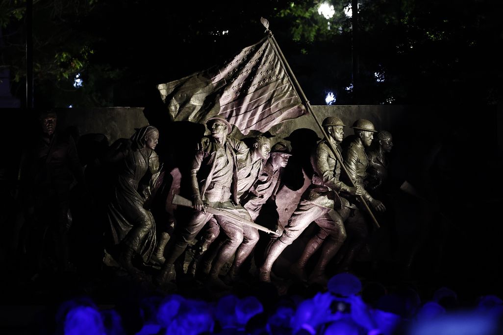 Illuminated sculptures of World War I soldiers