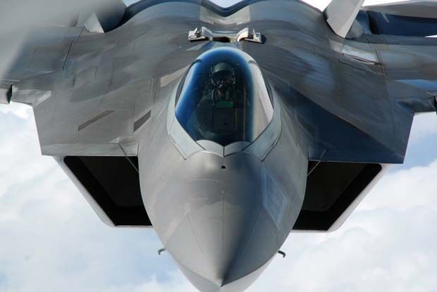 F-22 refueling-620.jpg