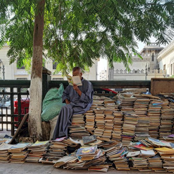 Old books seller downtown Cairo thumbnail