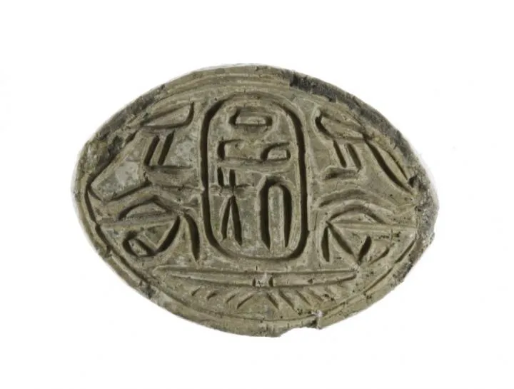 A seal amulet bearing the name of the Hyksos pharaoh Apophis