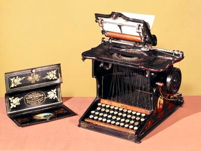 An early Remington typewriter featuring the QWERTY keyboard