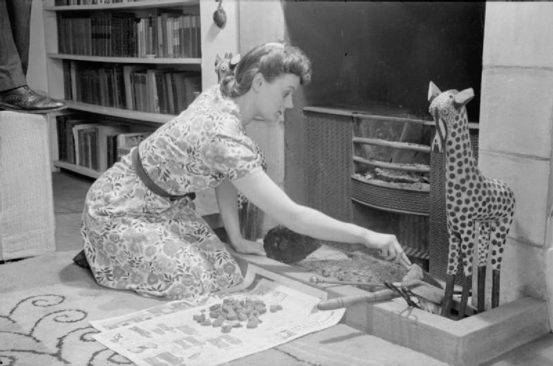 Part of the housework of a London housewife, 1941