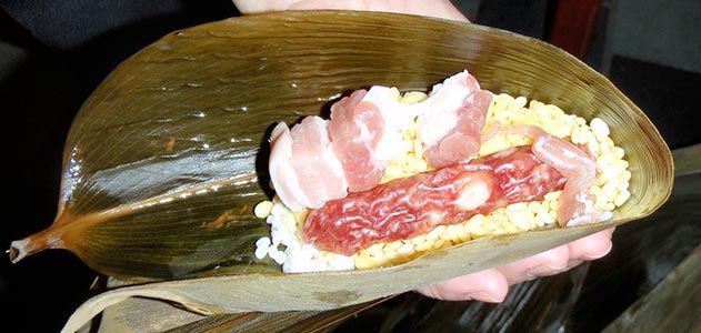 Glutinous Rice and Chinese Sausage Wrapped in Banana Leaves Recipe