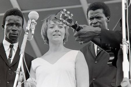 Barbara Dane with the Chambers Brothers at the 1965 Newport Folk Festival.
