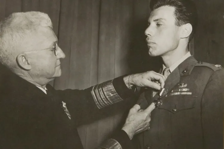 Ortiz receives the first of the two Navy Crosses he was awarded for extraordinary heroism during World War II.