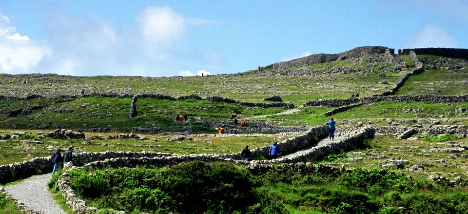  Road to Dun Aonghosa Fort, Inishmore 