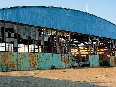 Built in 1928, the steel frame of the Curtiss flying school is still sound.