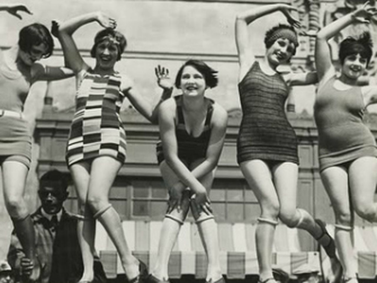 Stocking Series, Part 4: The Rebellious Roll Garters