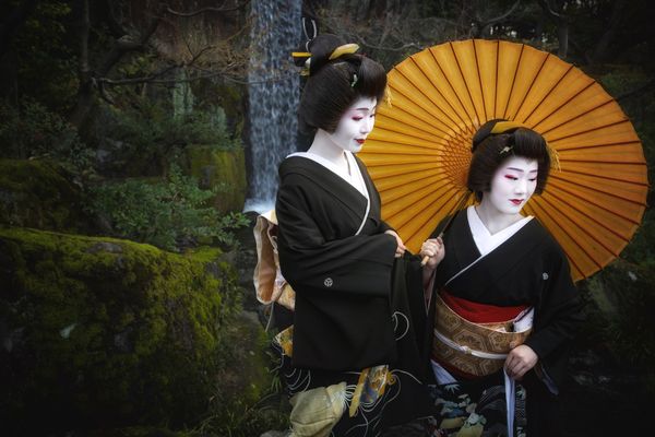 Geisha New Year Portrait thumbnail