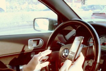 A new device could force drivers to hang up their phones.