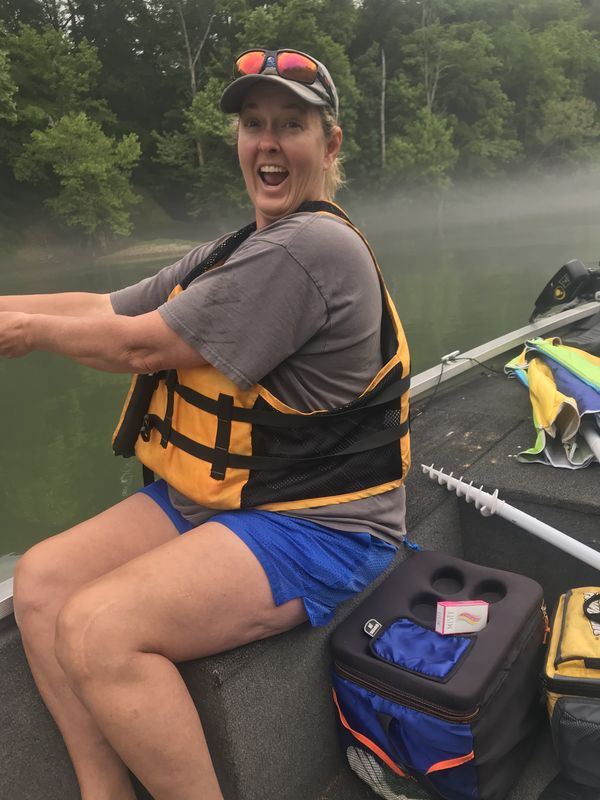 Taking my wife on her first dishing trip on the Cumberland River. thumbnail
