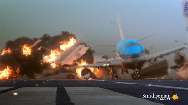 Preview thumbnail for This 1977 Plane Crash Occurred Right on the Runway