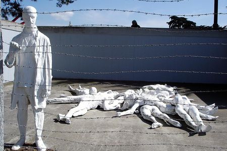 This Holocaust remembrance sculpture stands outside the Legion of Honor in San Francisco.