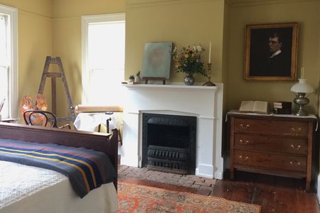 The room has plenty of "Hudson River light" to spark the artist in a lucky bidder and their guest.