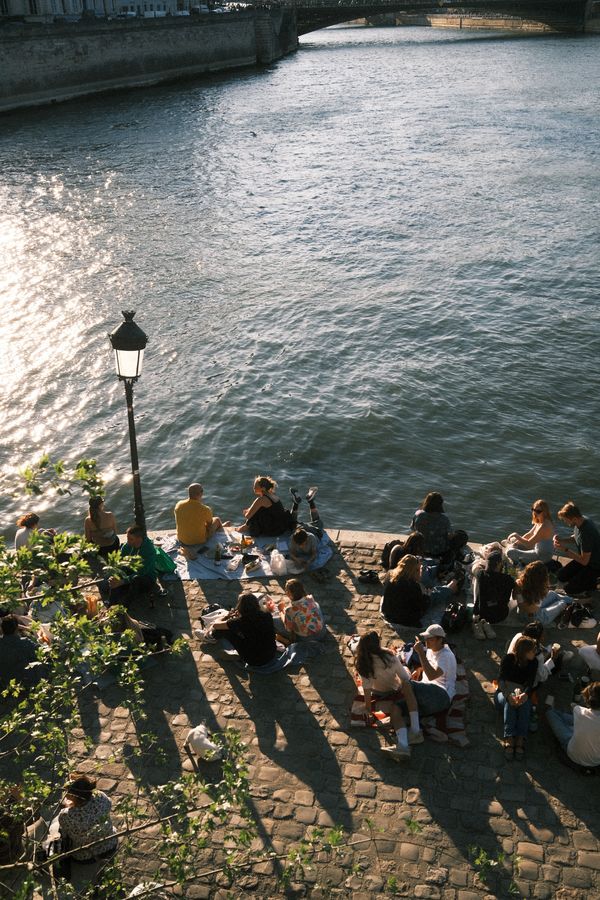 Summer on the Seine: Embracing the Moment thumbnail