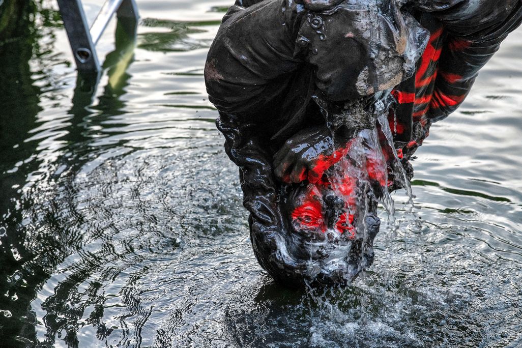 Salvage team recovers toppled statue of Edward Colston