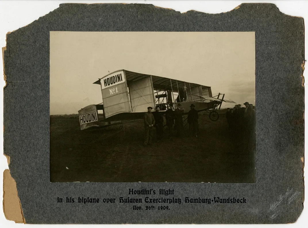 råd Framework digital Escape Artist Harry Houdini Was an Ingenious Inventor, He Just Didn't Want  Anybody to Know | At the Smithsonian | Smithsonian Magazine