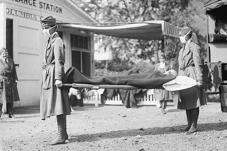 A demonstration at the Red Cross Emergency Ambulance Station in Washington, D.C., during the influenza pandemic of 1918