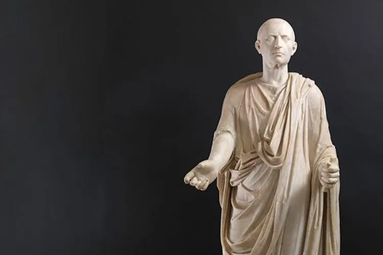 Roman statue (mobile)