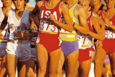 Left-right: Zola Budd, Mary Decker, Maricica Puică, 3000 m, 1984 Olympics