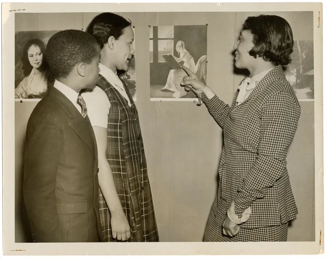 Alma Thomas with two students at the Howard University Art Gallery, 1928
