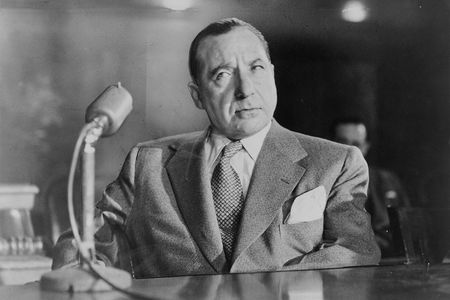 Mobster Frank Costello testifying before the Kefauver Committee.