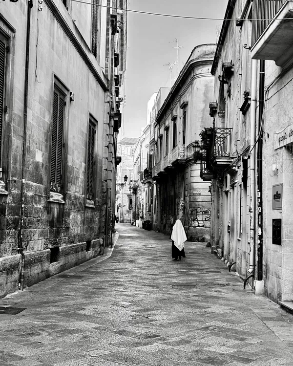 A Nun in the historical centre of Lecce. thumbnail