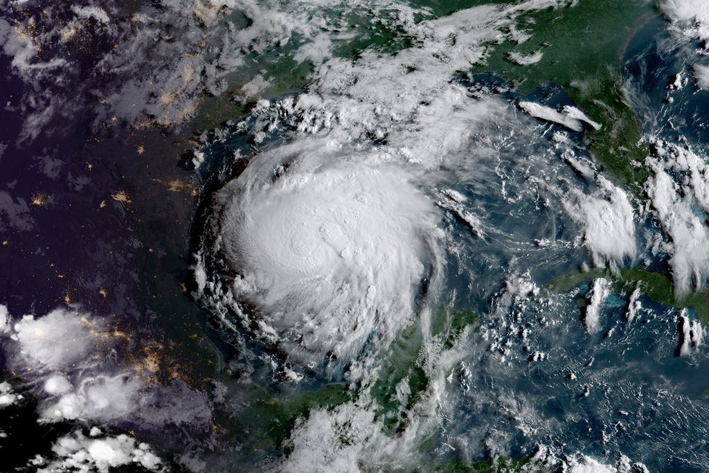 08.24.17_TSHarvey2_GOES16.jpg