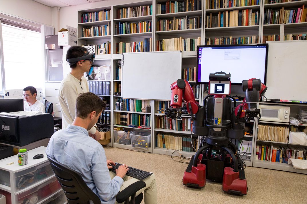 A New Study Finds People Prefer Robots That Explain Themselves