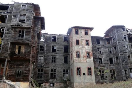 Originally intended to serve as a luxury hotel and casino, the building was turned into an orphanage after Abdul Hamid II banned gambling in the Ottoman Empire.