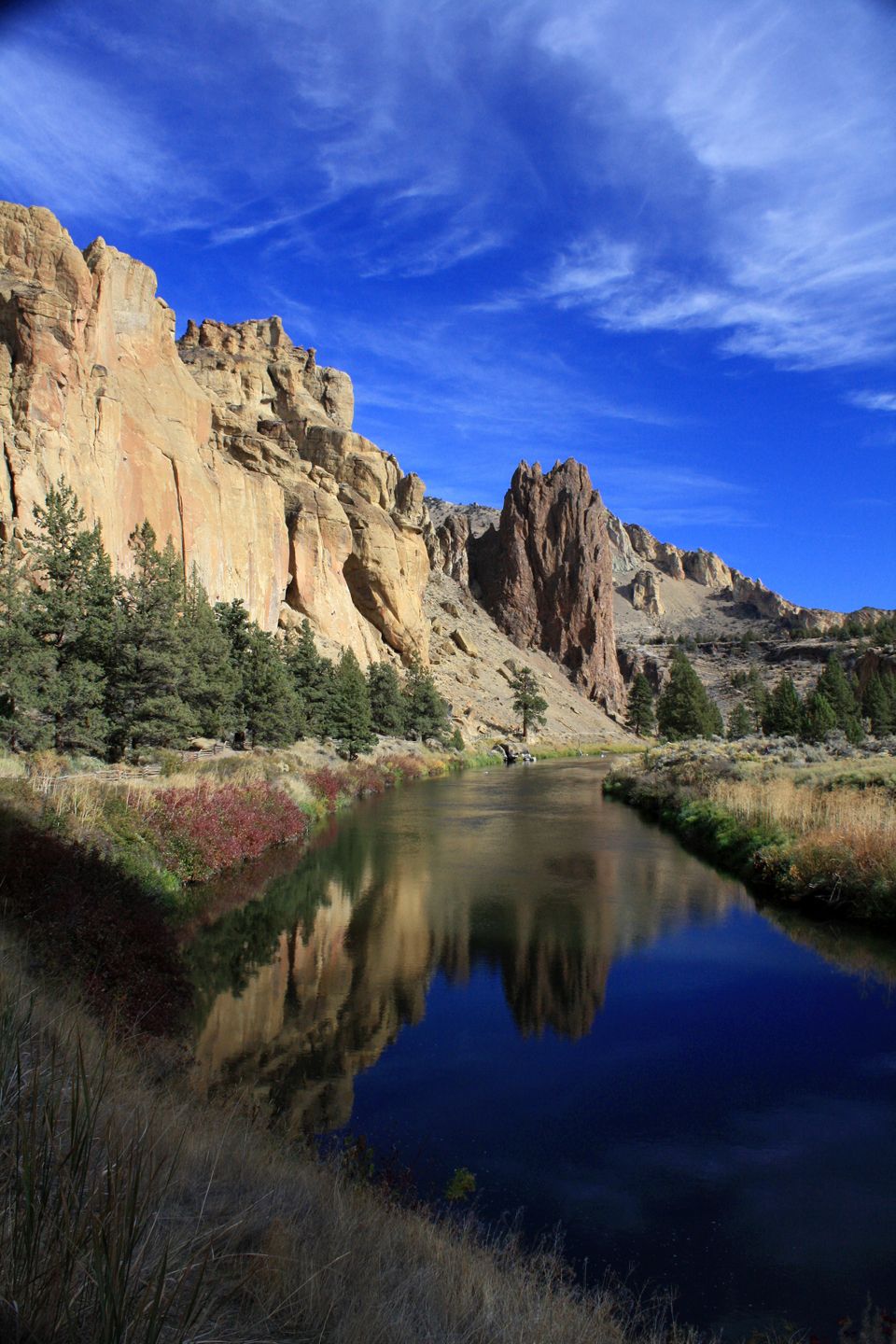 Smith rock state park, Central Oregon, rock climber mecca | Smithsonian ...