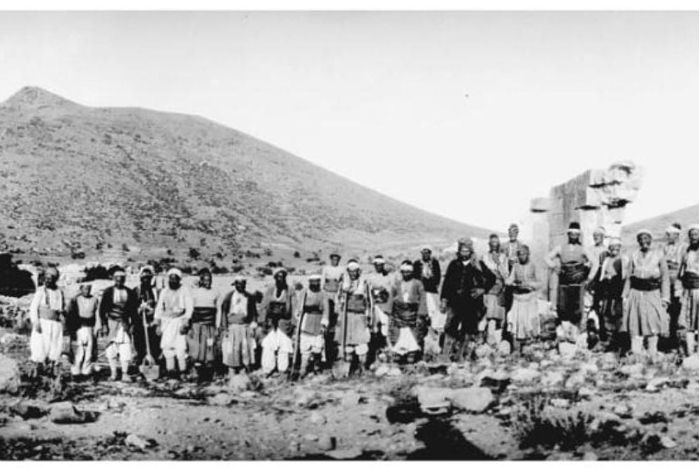 Gertrude Bell's workers at the excavations of the Byzantine settlement of Madenşehir, Binbirkilise, Turkey 1907
