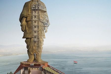 A rendering of the Statue of Unity.