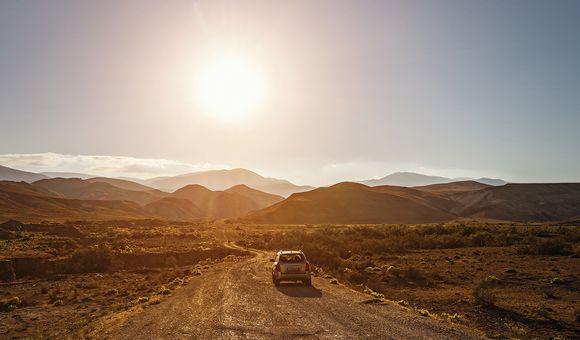In a Smithsonian Associates Streaming program on July 8, historian Allen Pietrobon leads a literary journey that explores the nature and impact of American travel stories.
