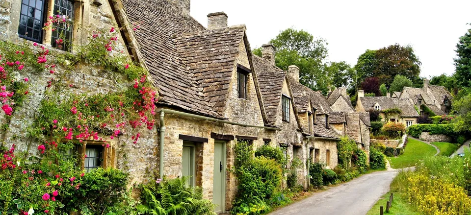  Arlington Row, dating to the 1300s, in Bibury 