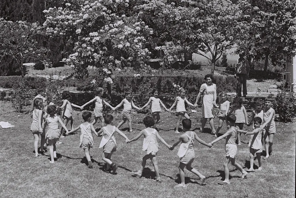 children dancing