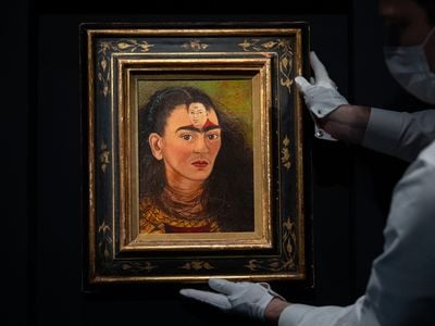 Frida Kahlo&#39;s&nbsp;Diego y yo&nbsp;(1949)&nbsp;sold at auction for $34.9 million on Tuesday night.&nbsp;