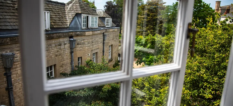 Amazing view from a dorm room in Oxford 