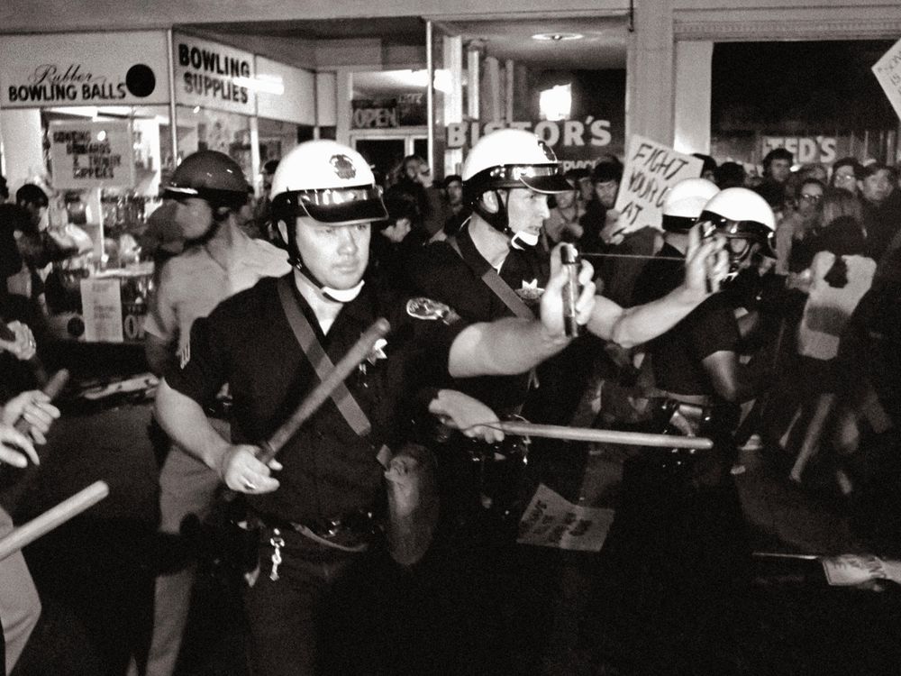 Oakland Police Use Mace During "Stop the Draft" Week