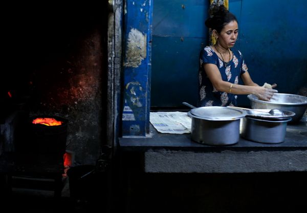 Roadside Eatery with Hot Oven thumbnail