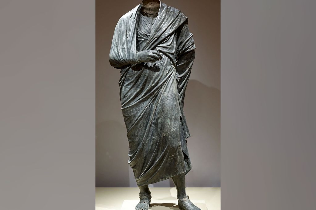 Statue